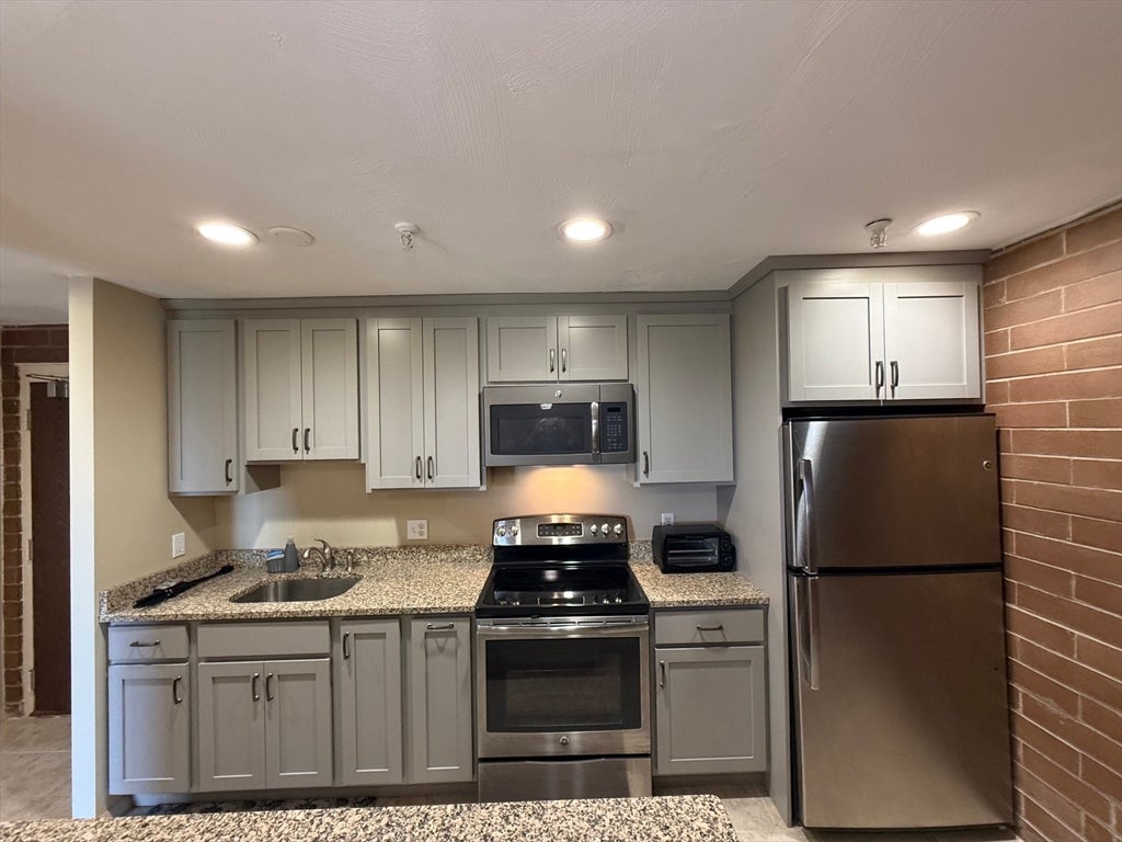 115 Squantum Street 815