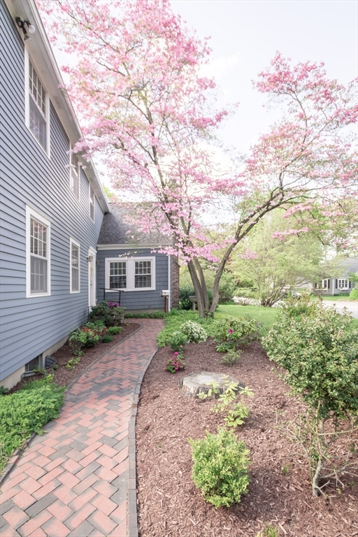 4 Crescent St, Natick, MA Photo #3