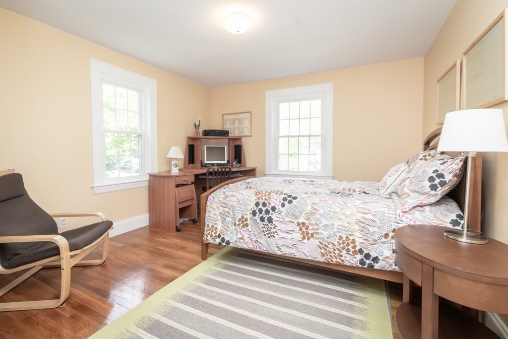 4 Crescent St, Natick, MA Photo #16