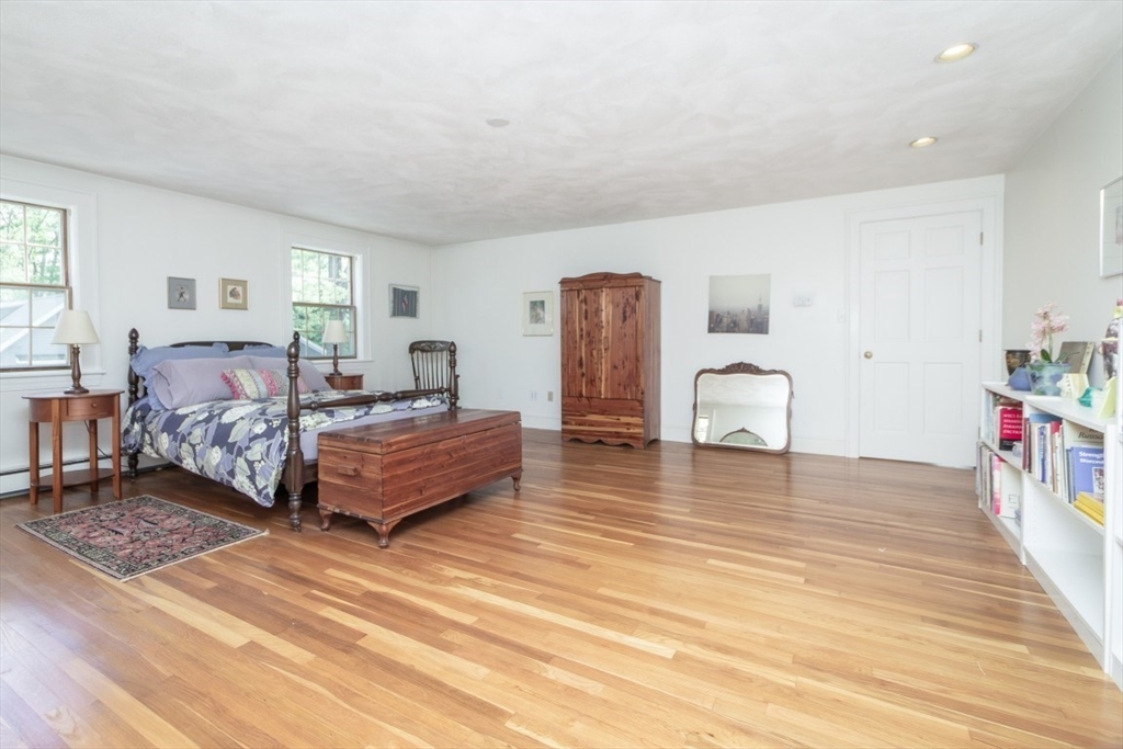 4 Crescent St, Natick, MA Photo #19