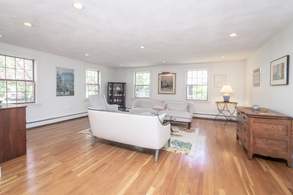 4 Crescent St, Natick, MA Photo #7