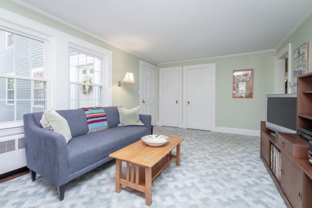 4 Crescent St, Natick, MA Photo #15