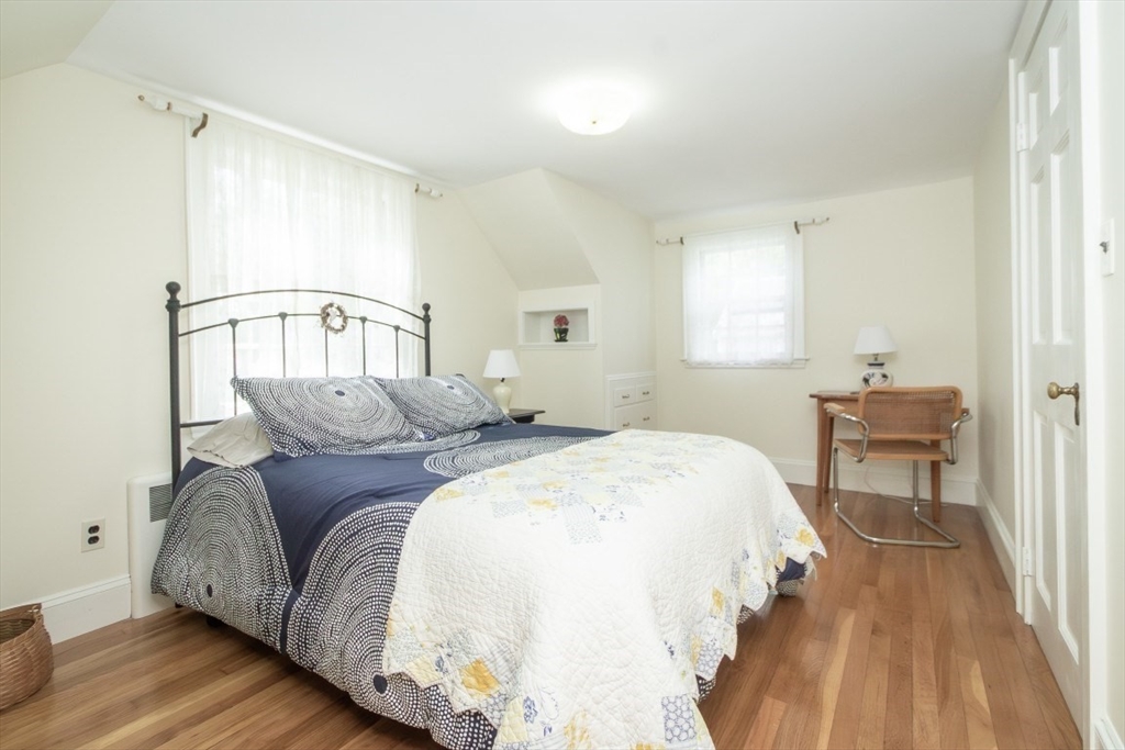 4 Crescent St, Natick, MA Photo #24