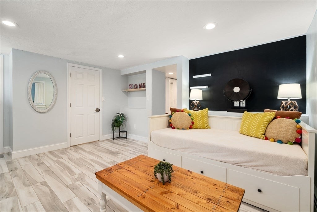 38 Hibbert St, Arlington, MA Photo #24