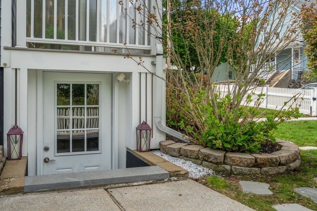 38 Hibbert St, Arlington, MA Photo #33
