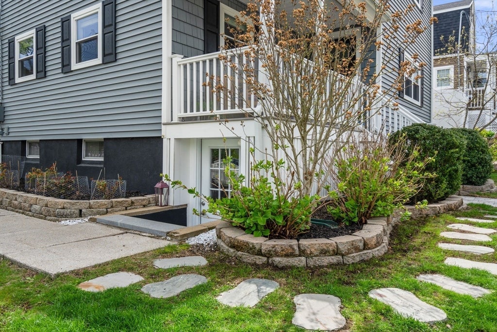 38 Hibbert St, Arlington, MA Photo #3