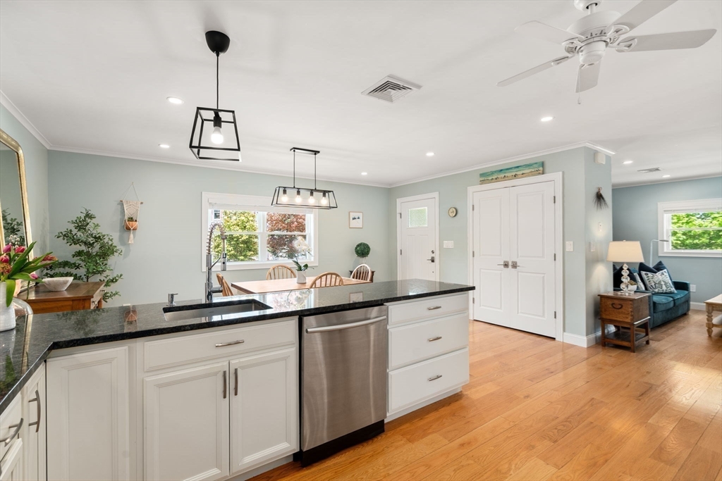 38 Hibbert St, Arlington, MA Photo #5
