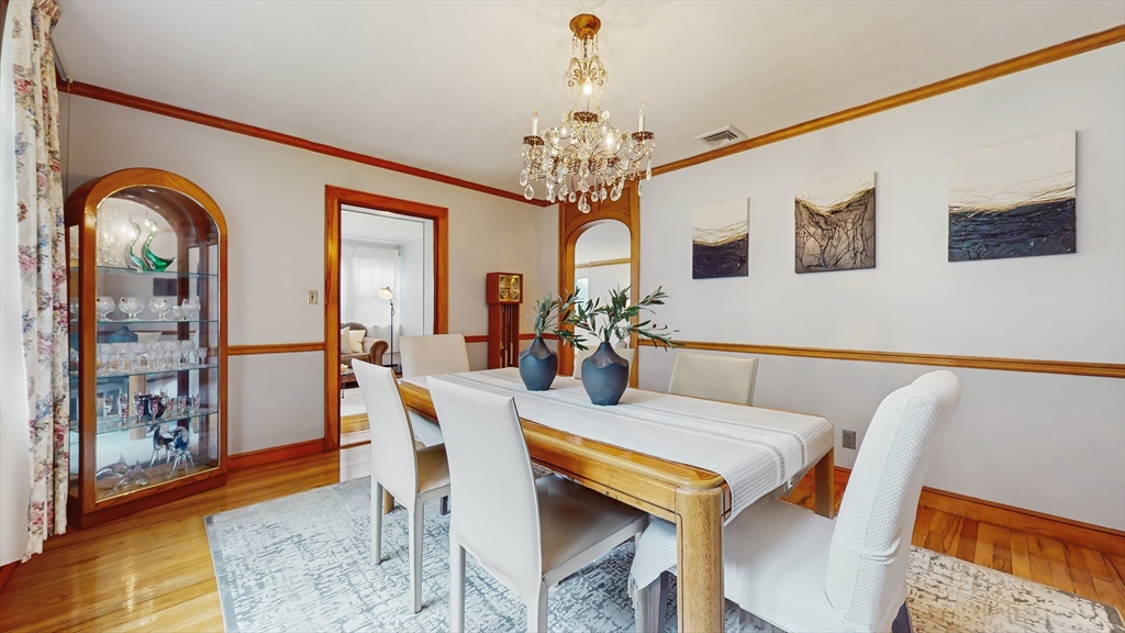 36 Lorna Rd