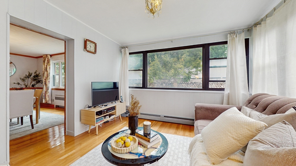 36 Lorna Rd