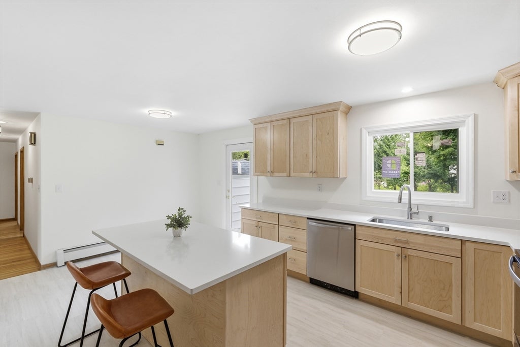 17 Everett St Extension, Fitchburg, MA, 17 Everett St Extension, Fitchburg, MA Photo #8