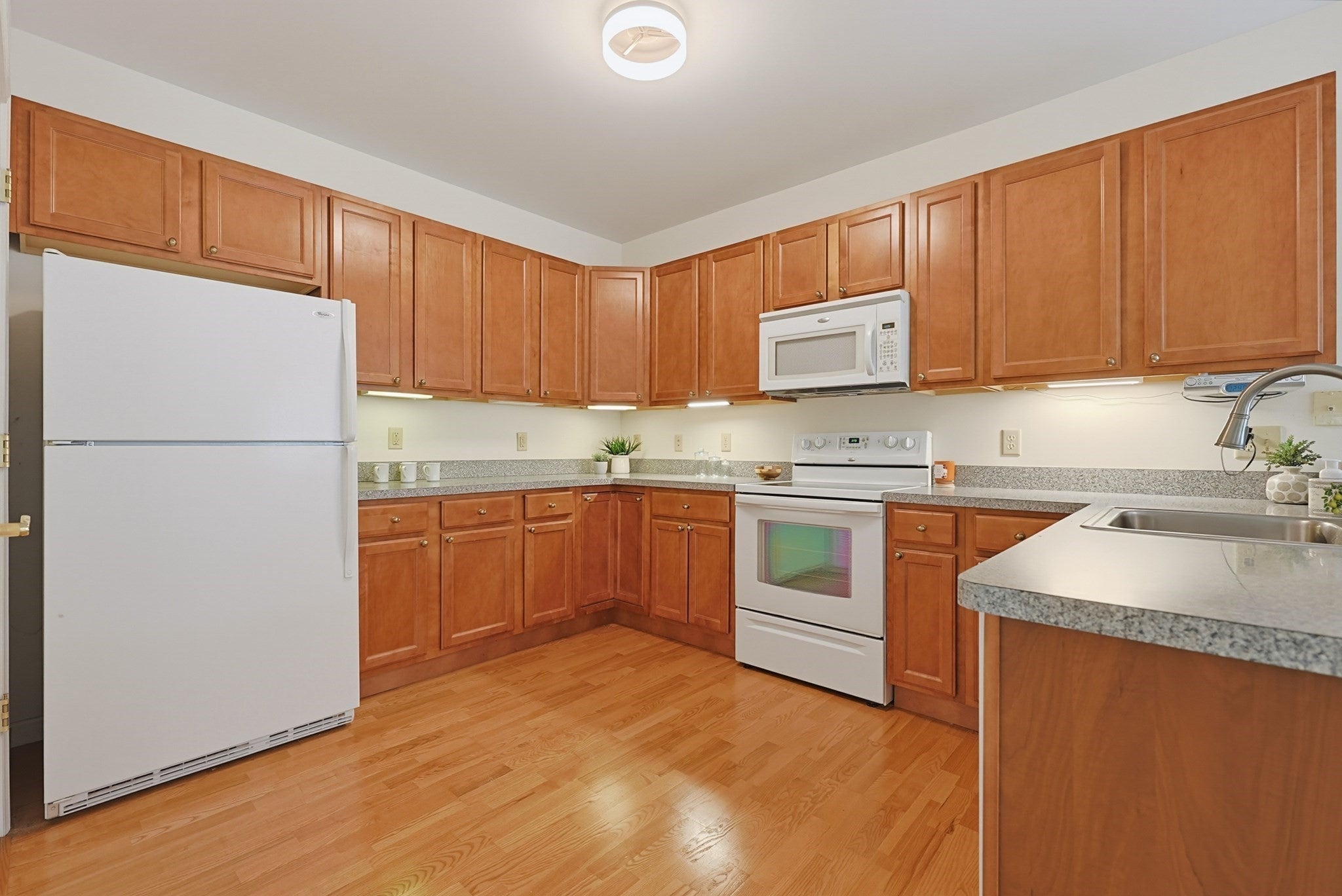 631 East St #J204, Mansfield, MA, 631 East St #J204, Mansfield, MA Photo #6