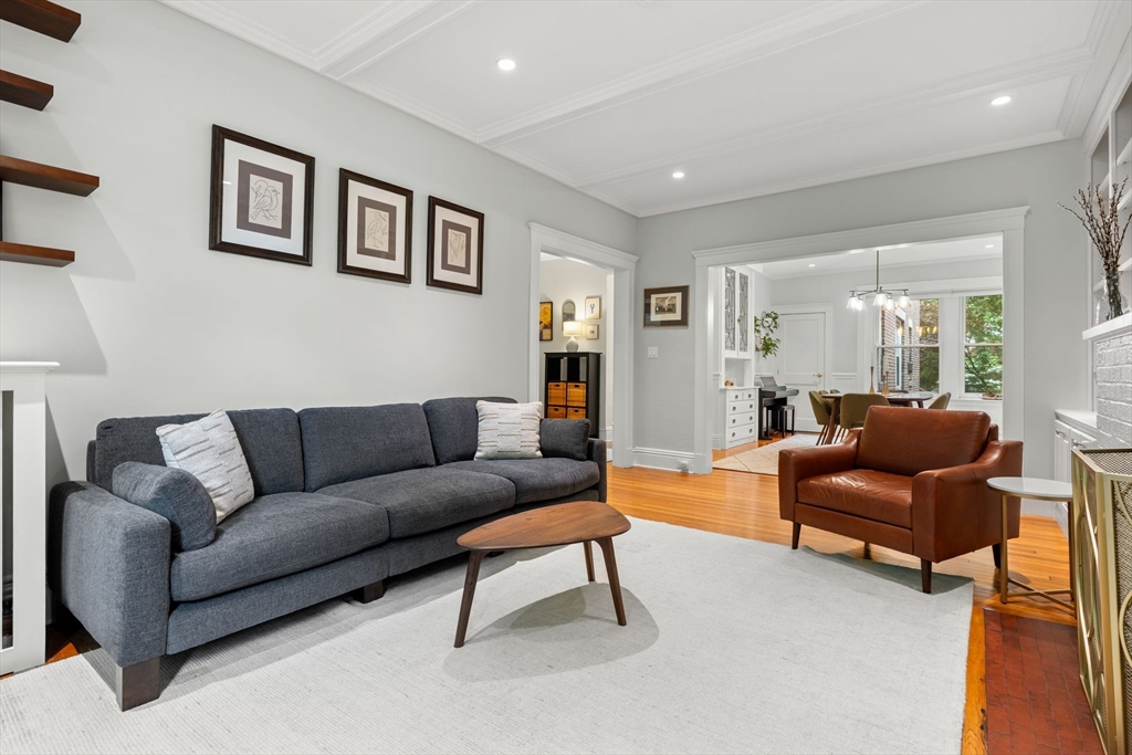 183 Babcock Street 1