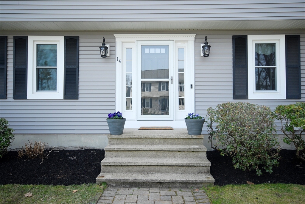 14 Vose Hill Rd