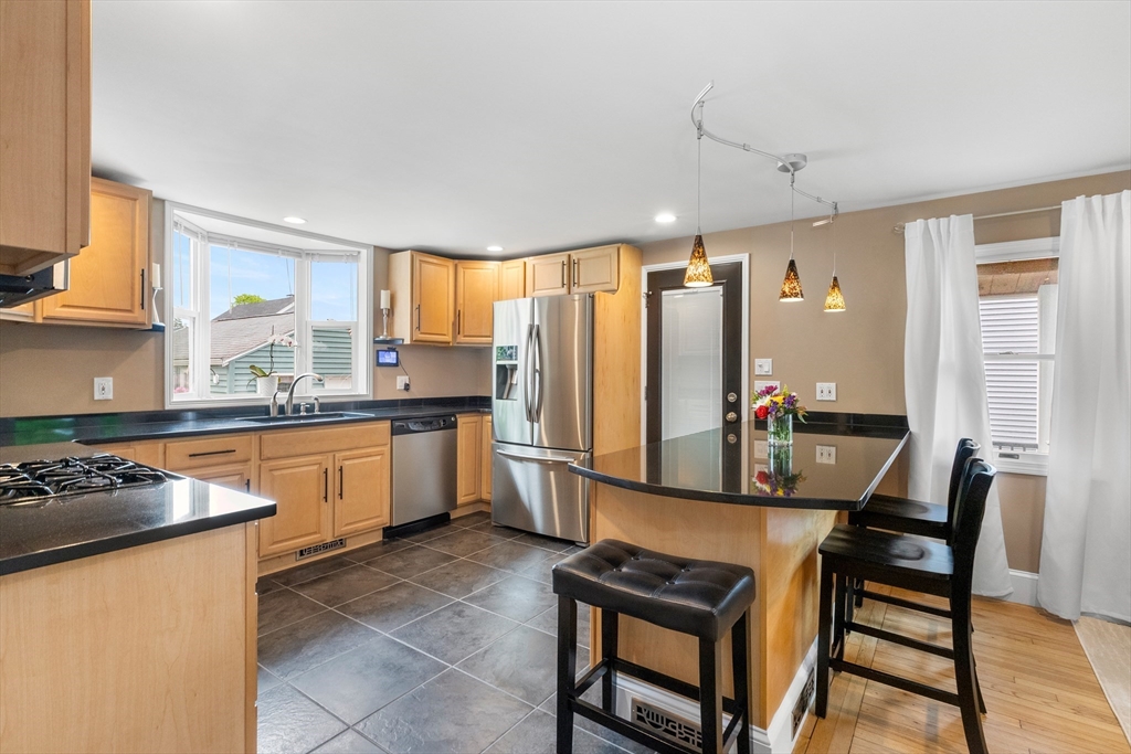 21 Leggs Hill Road, Marblehead, MA Photo #7