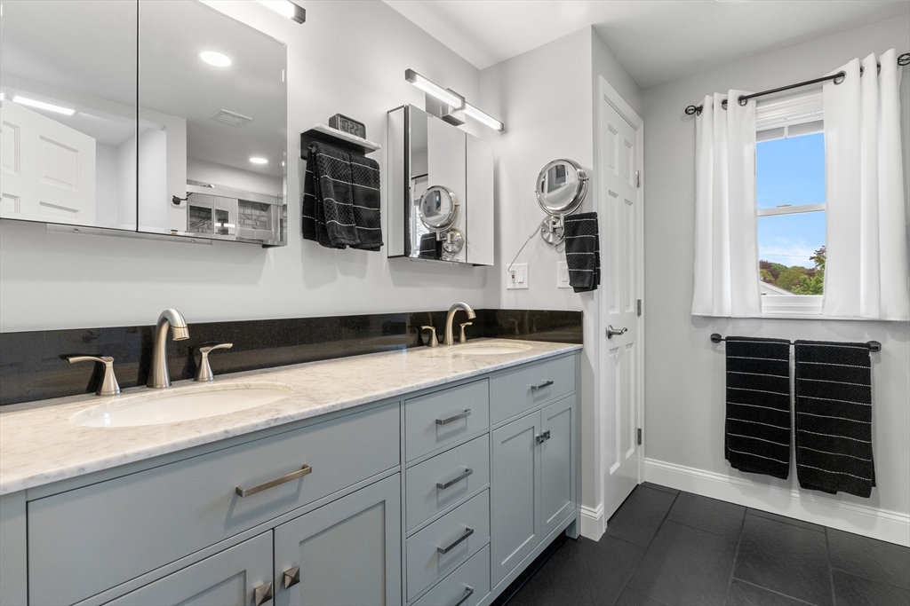 21 Leggs Hill Road, Marblehead, MA Photo #18