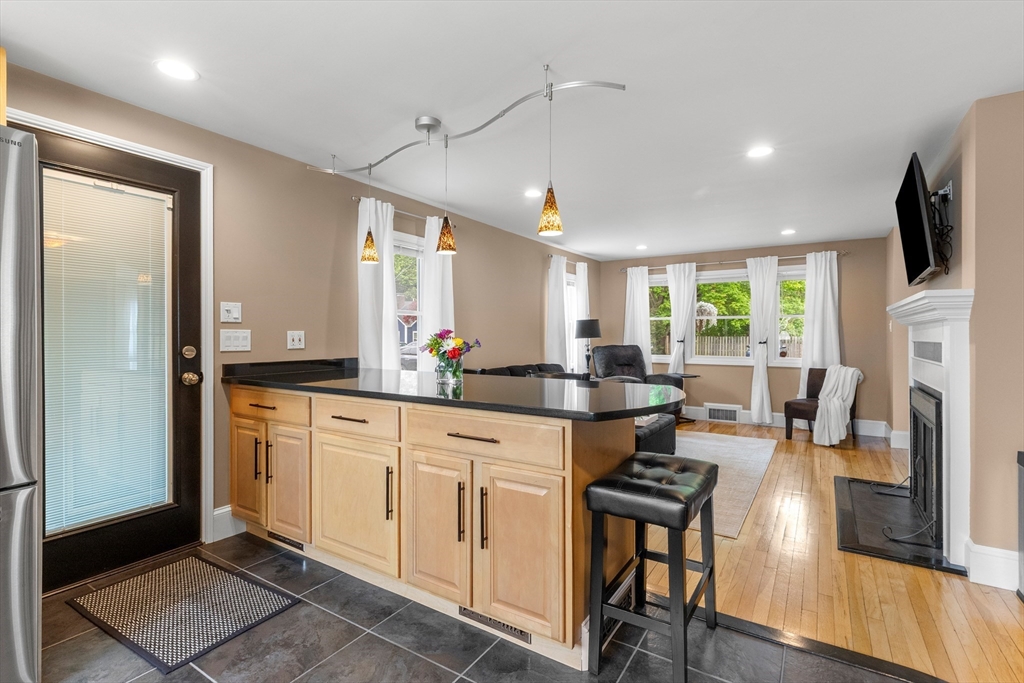 21 Leggs Hill Road, Marblehead, MA Photo #8