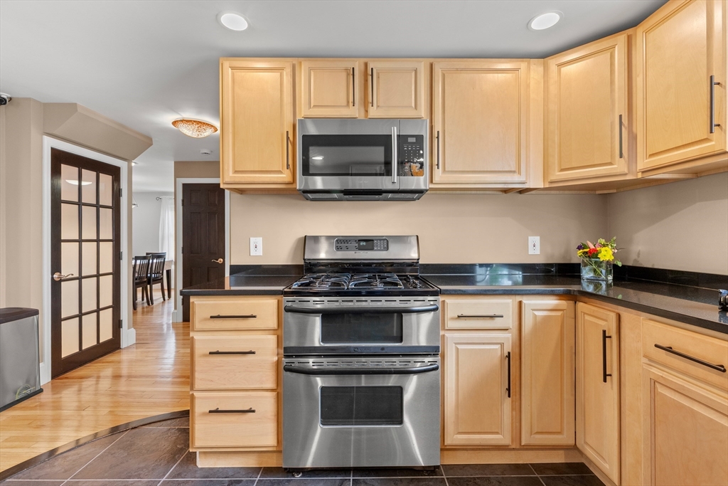 21 Leggs Hill Road, Marblehead, MA Photo #9