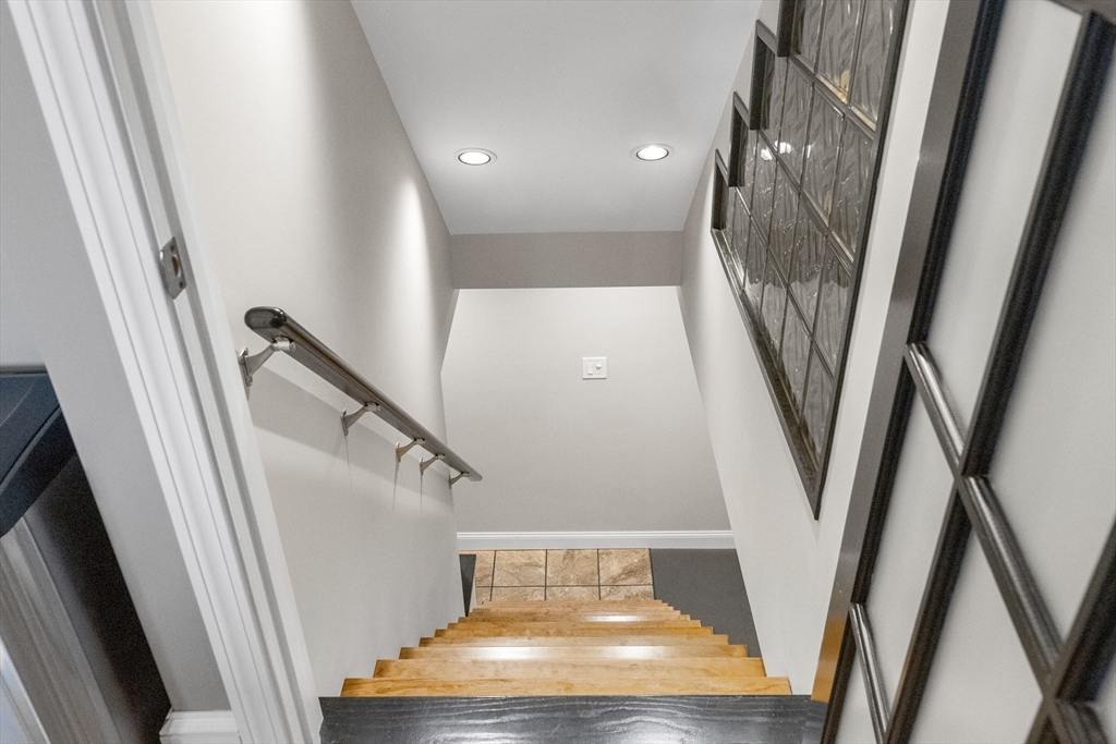 21 Leggs Hill Road, Marblehead, MA Photo #23