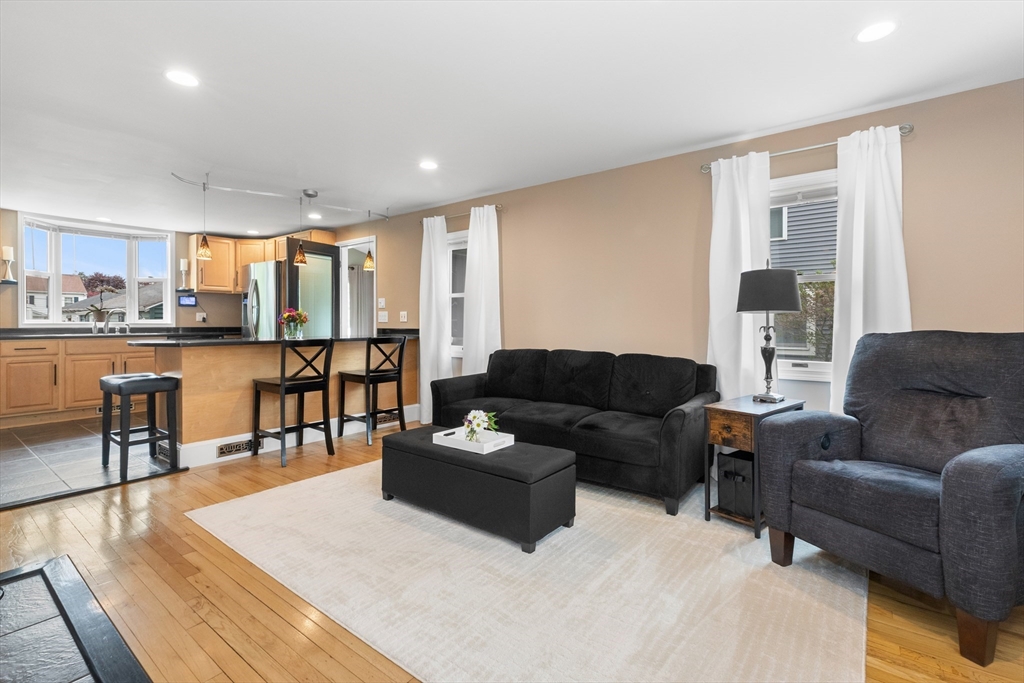 21 Leggs Hill Road, Marblehead, MA Photo #4