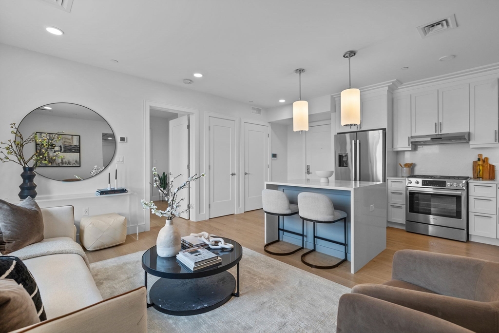 301 Border Street 409