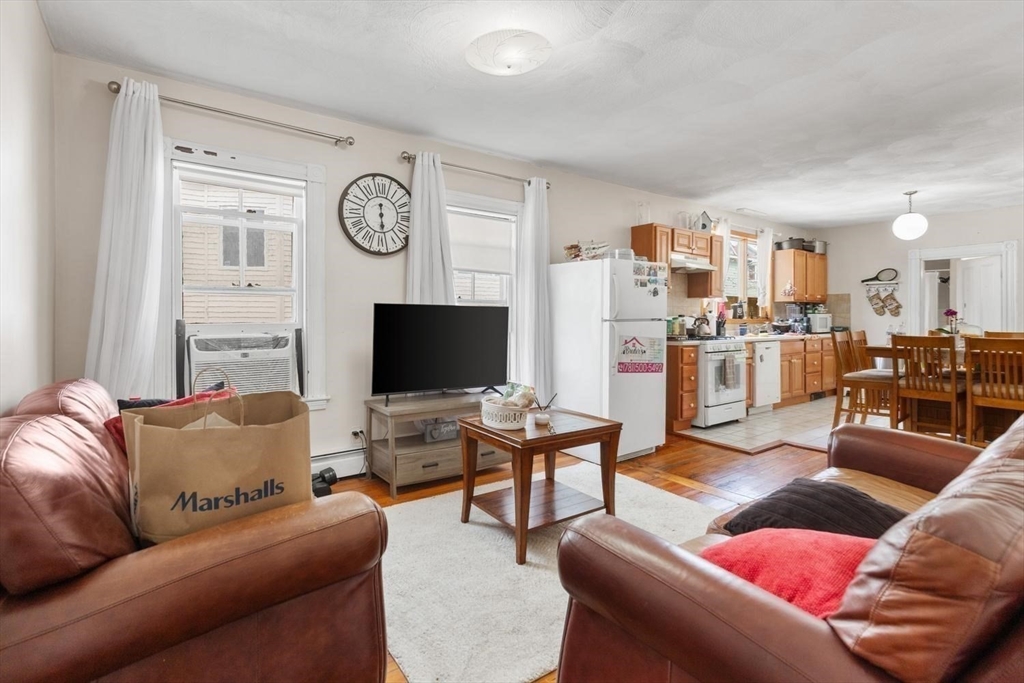152 Spruce St, Watertown, MA Photo #12