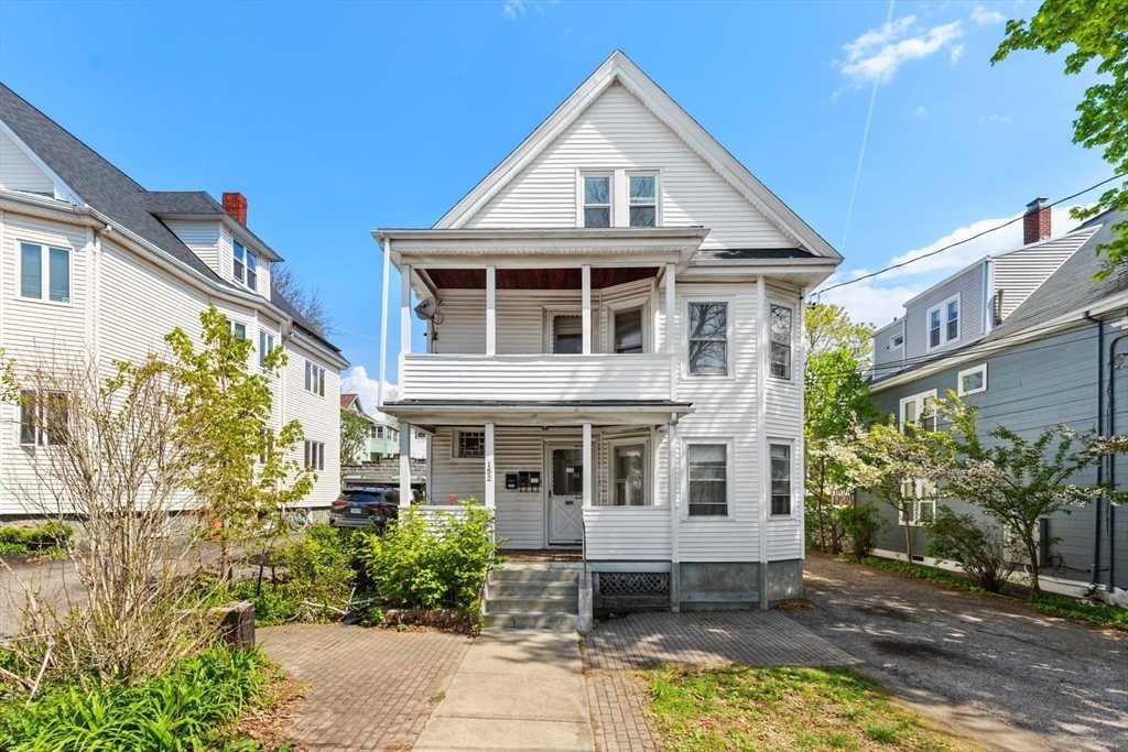 Photo of 152 Spruce St, Watertown, MA