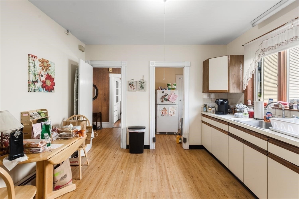 152 Spruce St, Watertown, MA Photo #9