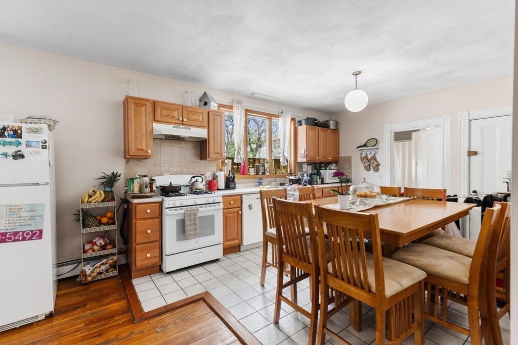 152 Spruce St, Watertown, MA Photo #14
