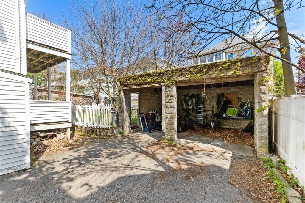152 Spruce St, Watertown, MA Photo #30