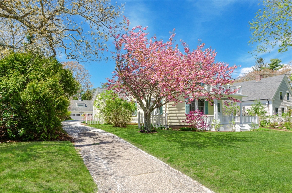 1089 Main Street