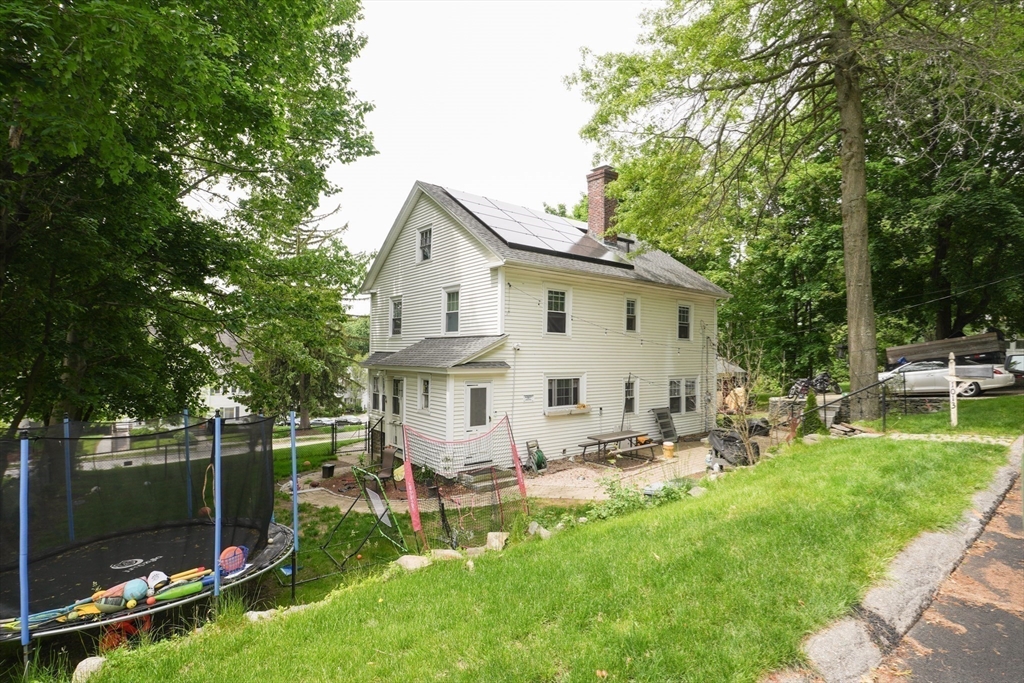 1013 Pleasant St