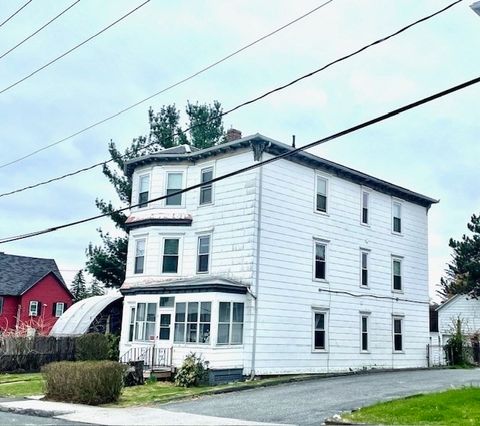 Photo of 7 Ekman St, Worcester, MA 01607 (MLS # 73507570)