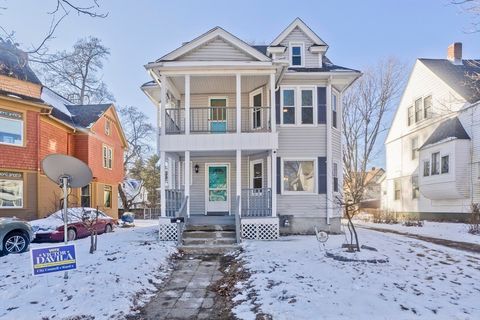 Photo of 30 Parkwood St, Springfield, MA 01108 (MLS # 73462853)