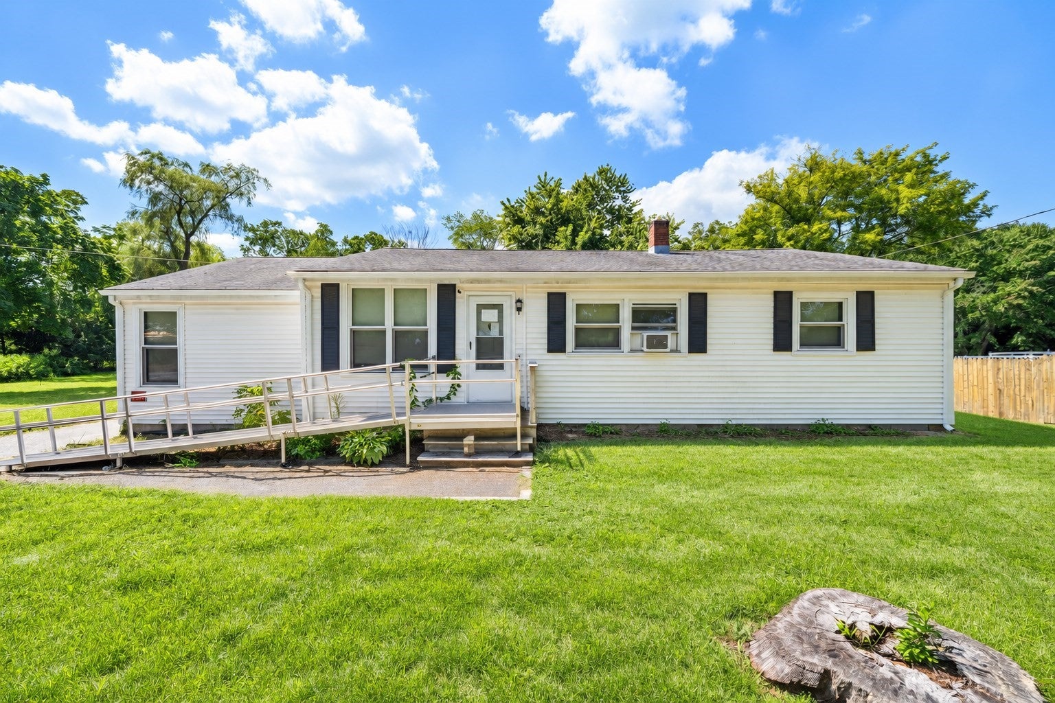 138 Fremont St, Taunton, MA Photo #1