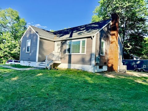 Photo of 15 High St, Billerica, MA 01821 (MLS # 73535631)