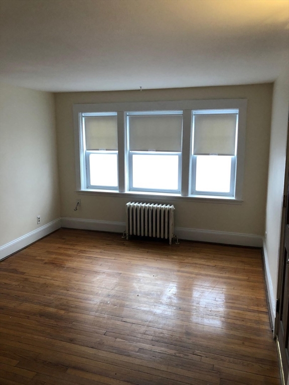 120 North Ave. 1