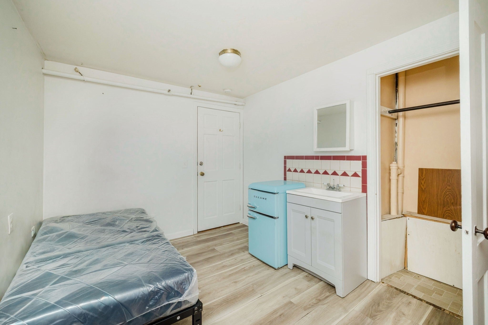 517 South Main St, Fall River, MA, 517 South Main St, Fall River, MA Photo #26