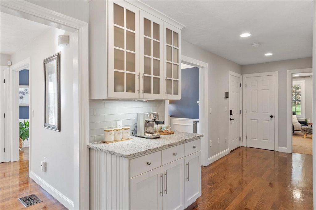 140 Barteau Lane, Boxborough, MA Photo #8