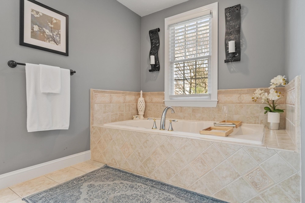 140 Barteau Lane, Boxborough, MA Photo #25