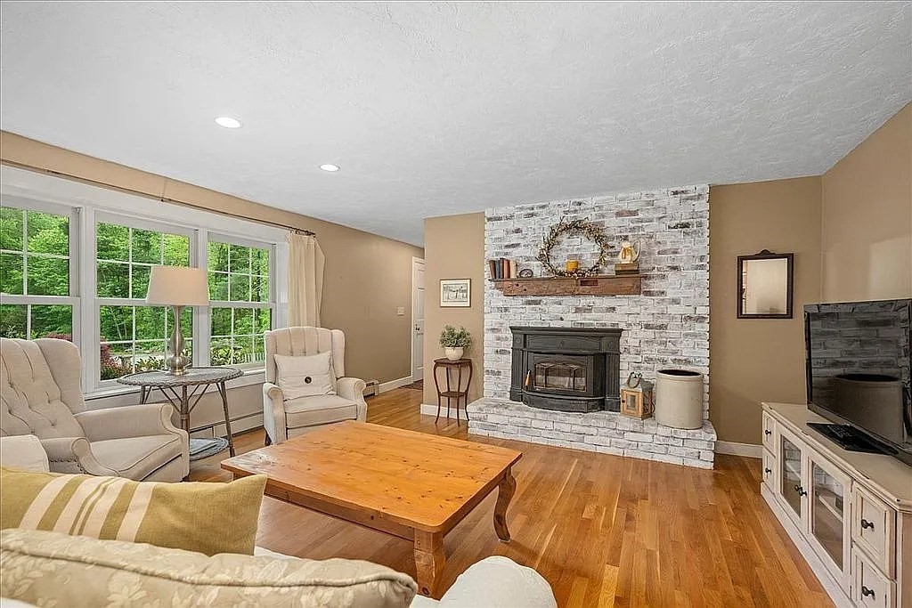 64 Old Elm Way