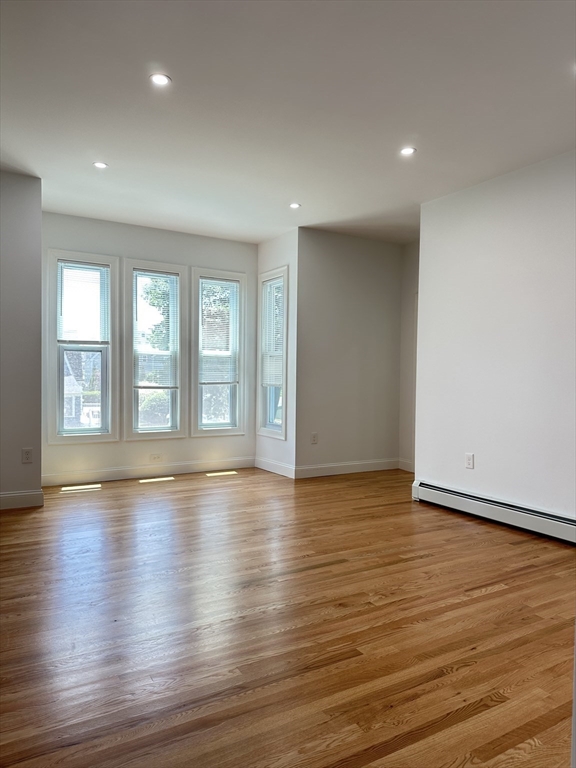 82 Middle Street, 2