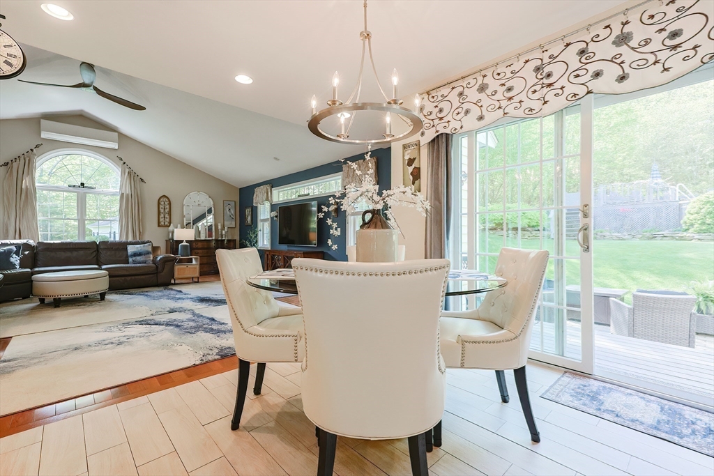 16 Judith Cir