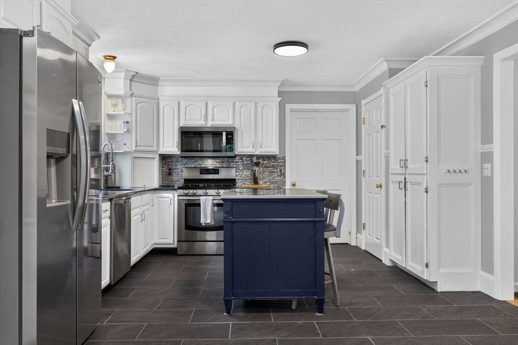 4 Kybren Cir
