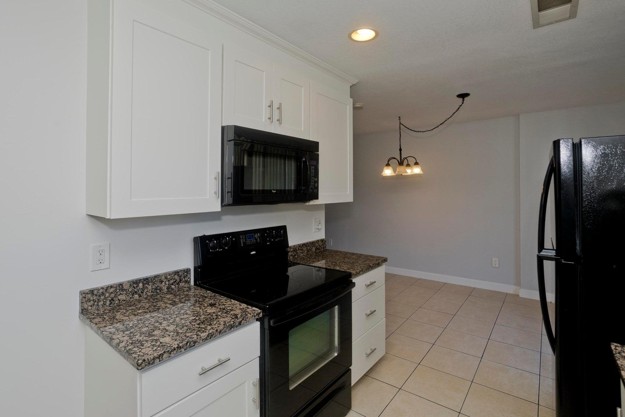 212 Blisswood Village Dr #212, Ludlow, MA, 212 Blisswood Village Dr #212, Ludlow, MA Photo #10