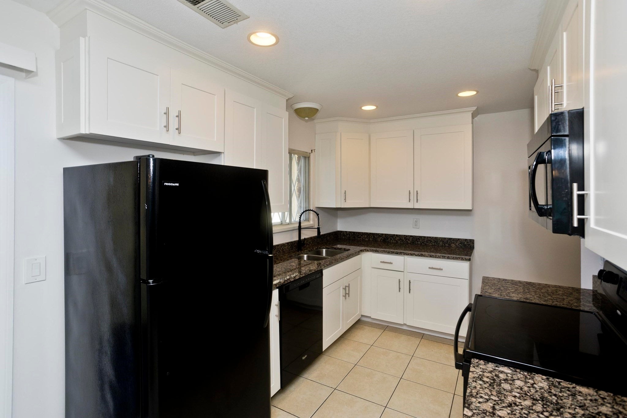 212 Blisswood Village Dr #212, Ludlow, MA, 212 Blisswood Village Dr #212, Ludlow, MA Photo #9