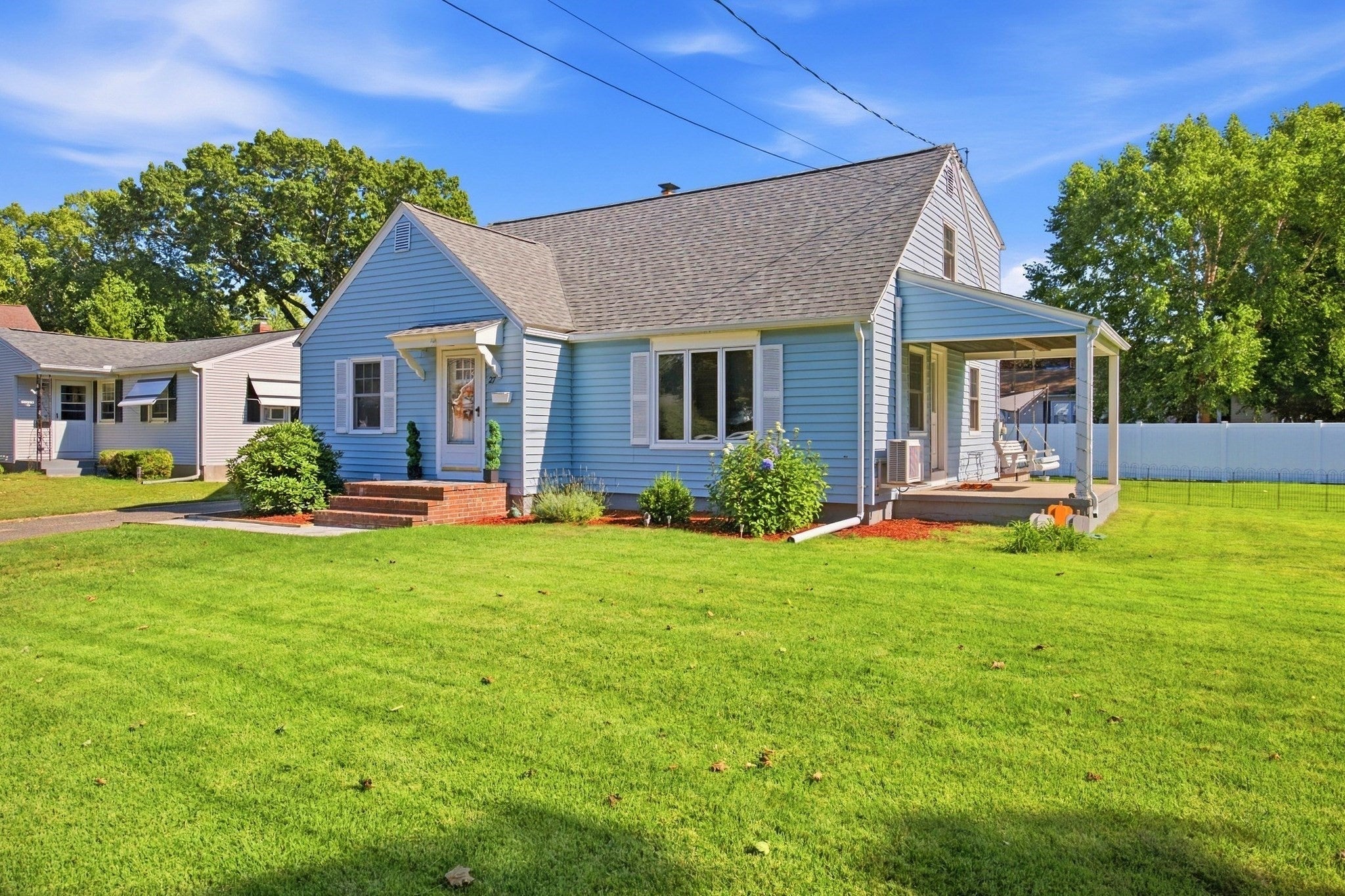 27 Palmer Ave