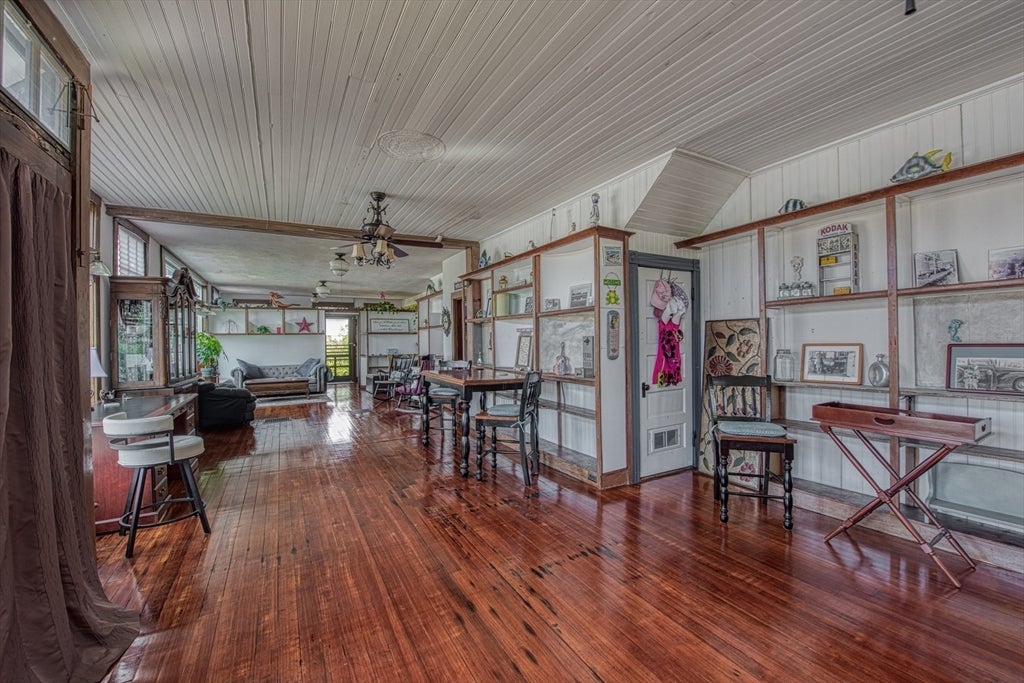 896 Sandwich Rd, Bourne, MA Photo #22