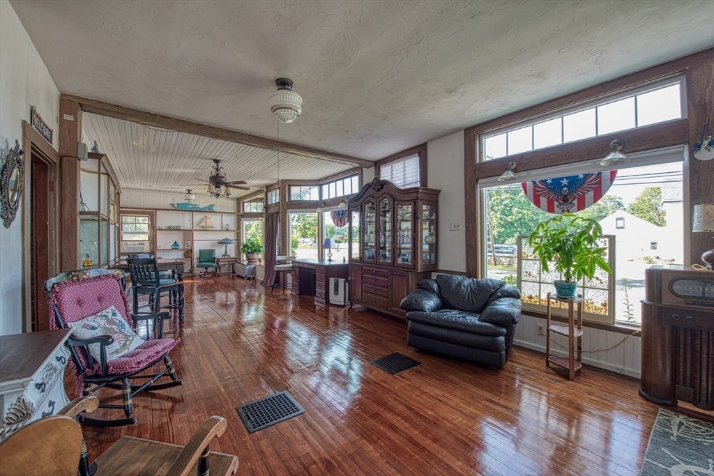 896 Sandwich Rd, Bourne, MA Photo #24