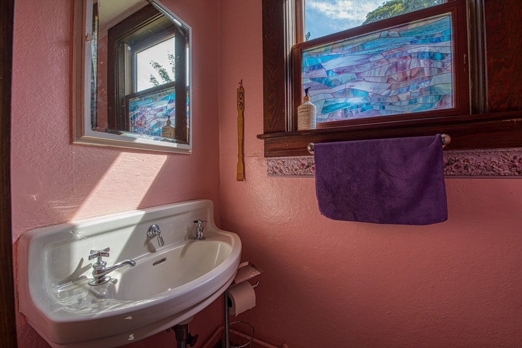 896 Sandwich Rd, Bourne, MA Photo #21
