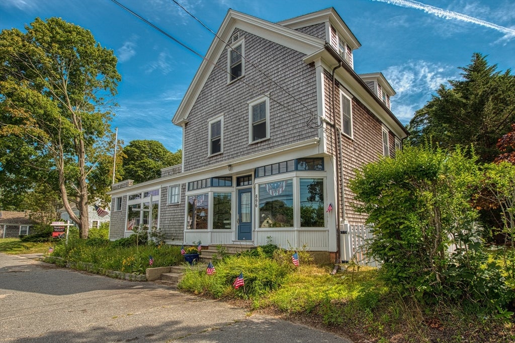 896 Sandwich Rd